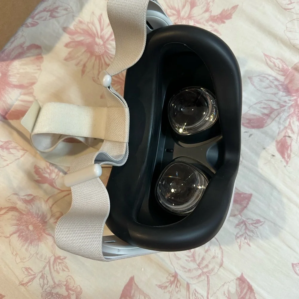 Meta Quest 2 VR Headset - White